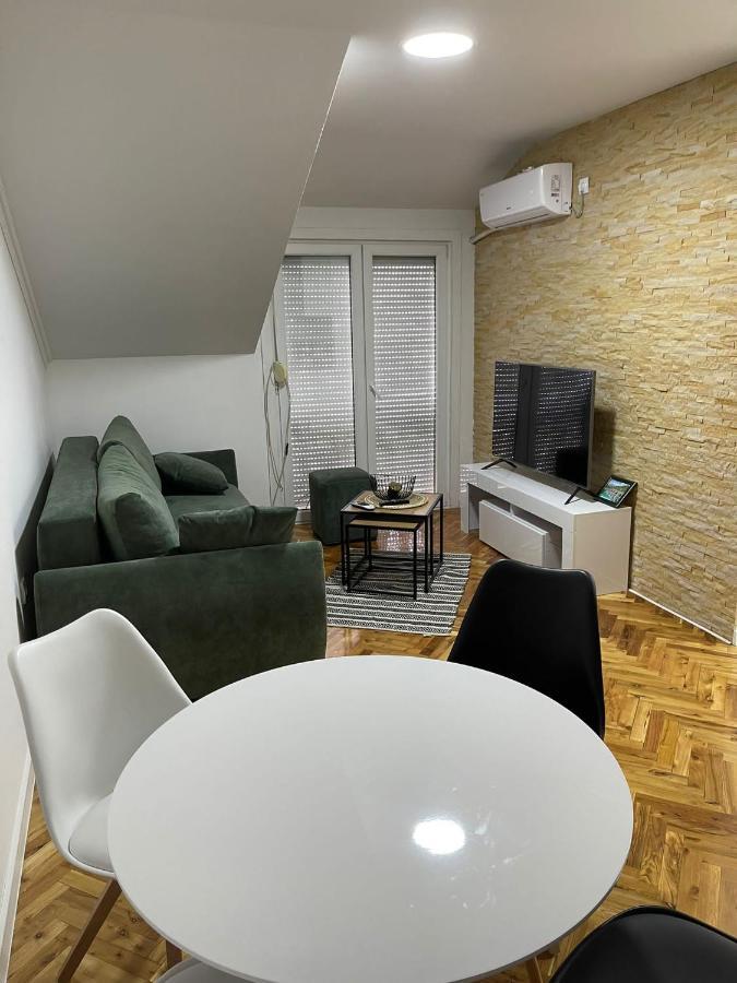 Apartamento Stan Centar Ns Novi Sad Exterior foto