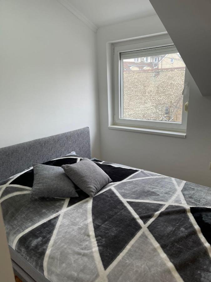 Apartamento Stan Centar Ns Novi Sad Exterior foto
